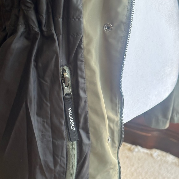 Theory Rain coat - Picture 5 of 7